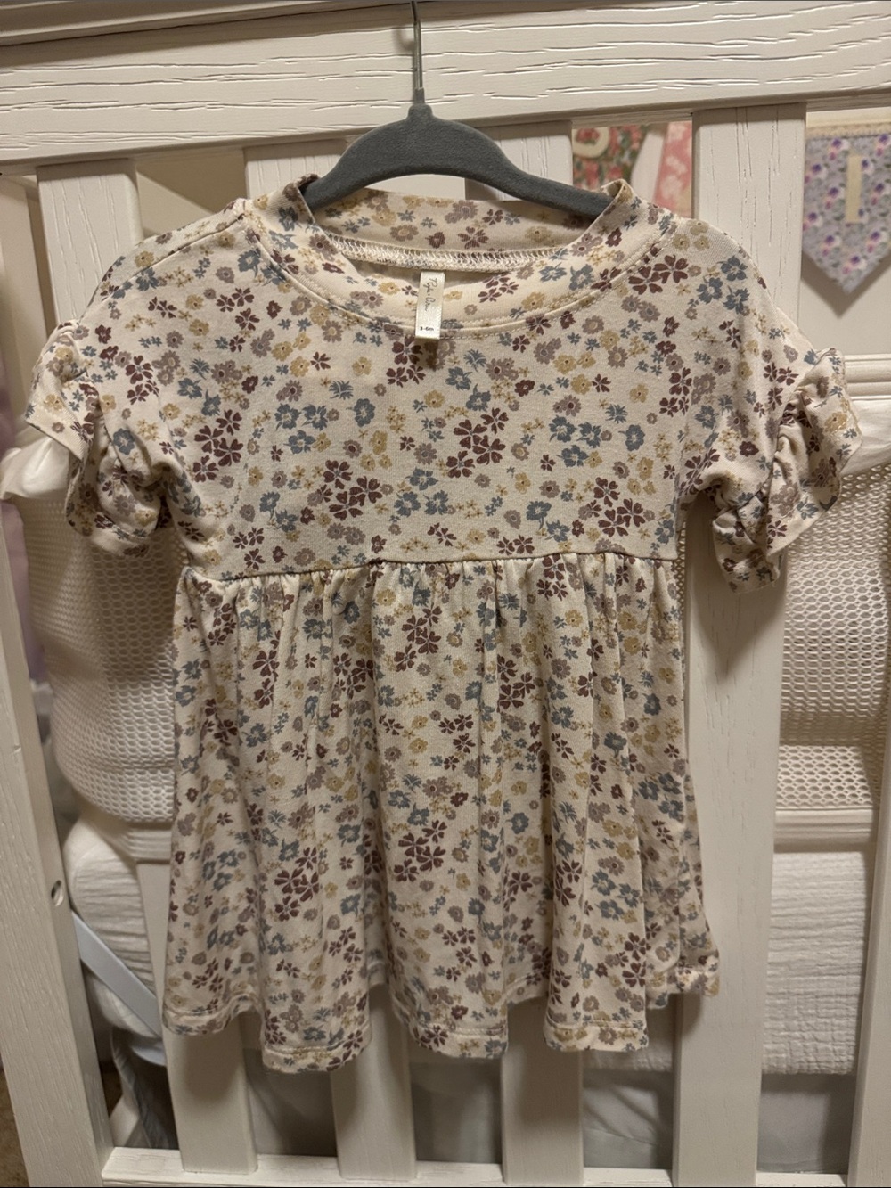 Rylee + Cru Cream Floral Ruffle-Sleeve Top